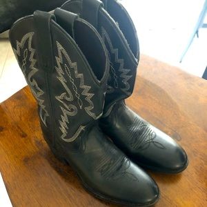 Girls leather cowboy boots